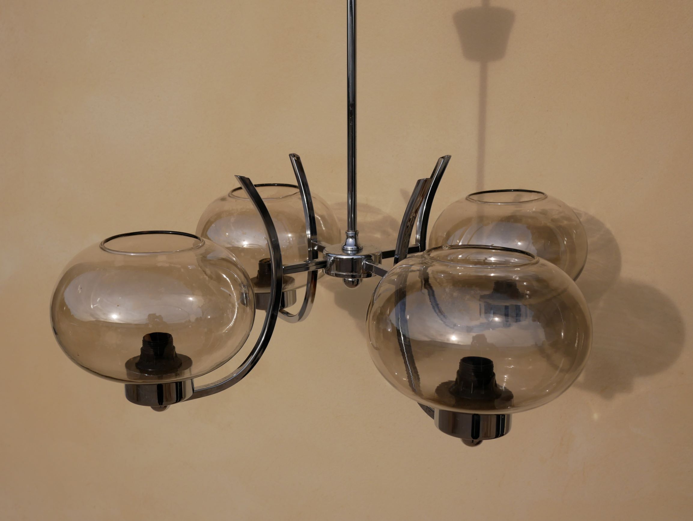 Chandelier 70s metal chrome with 4 glass globes
