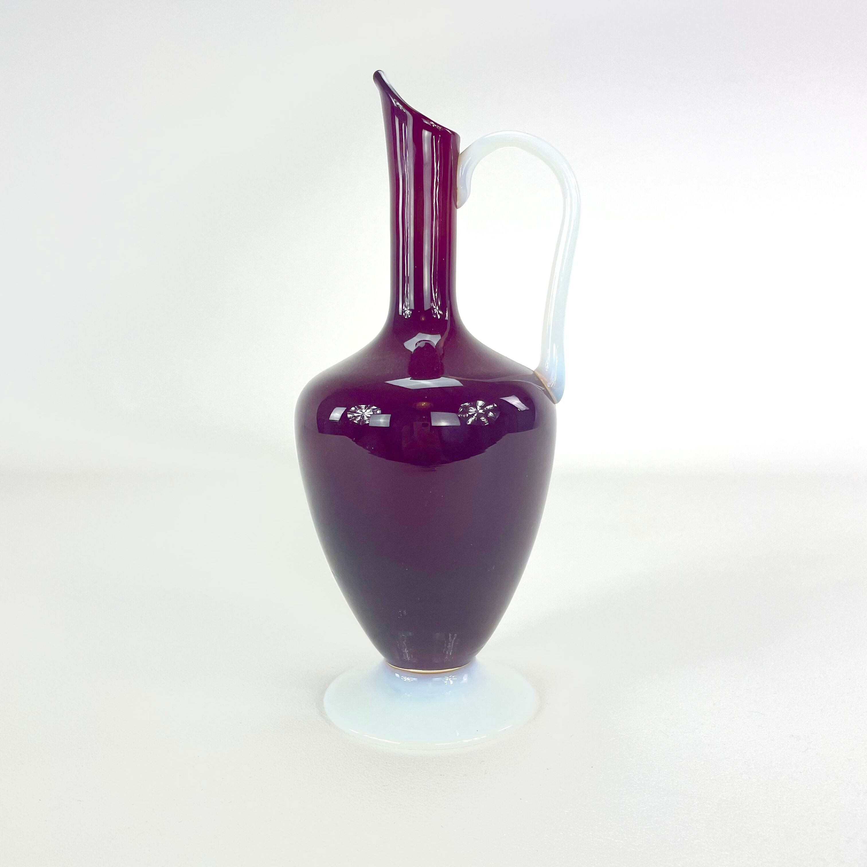 Garnet red opaline needle