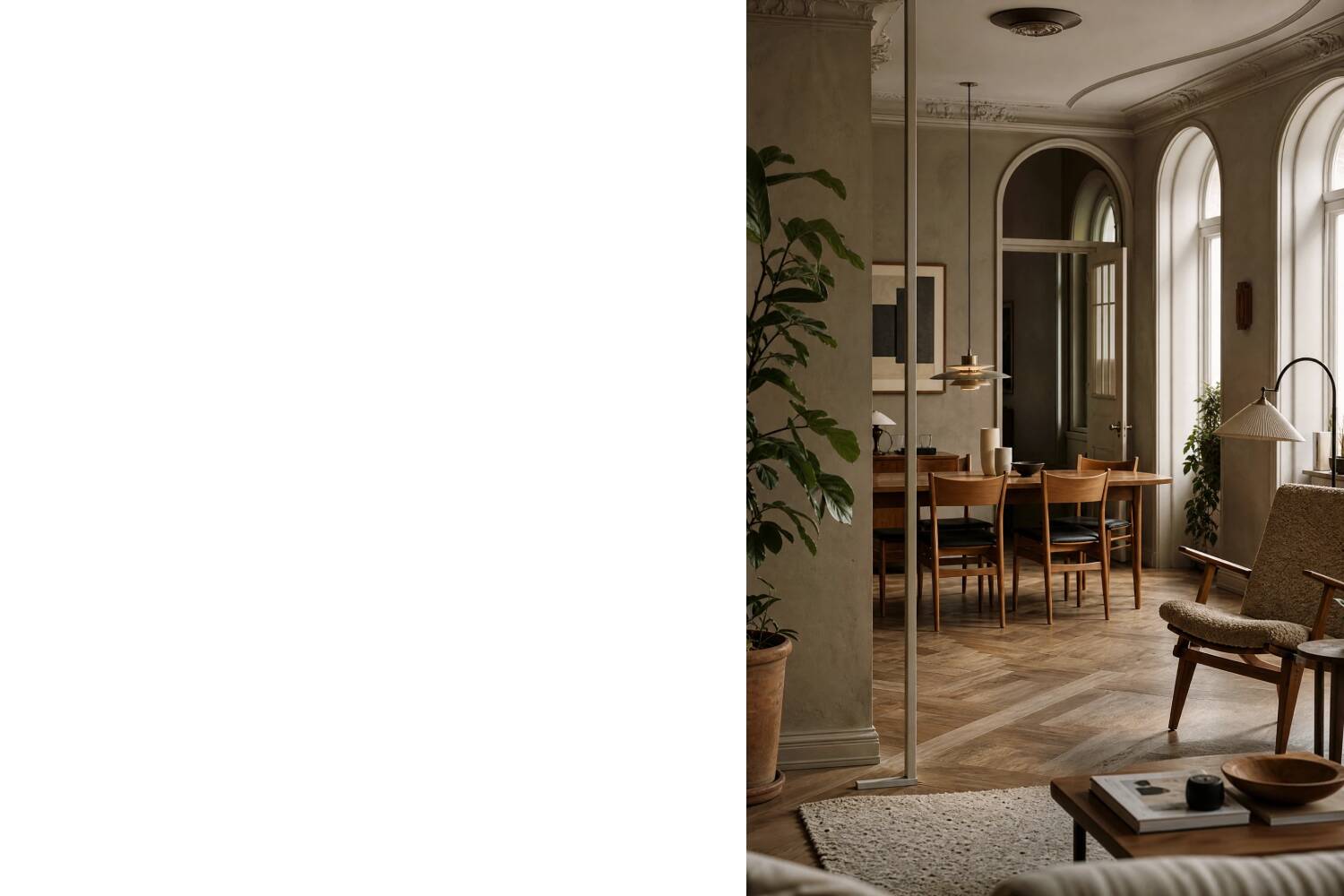 Ensemble de 4 chaises de salle à manger vintage mi-siècle danoise modernes en hêtre et teck.