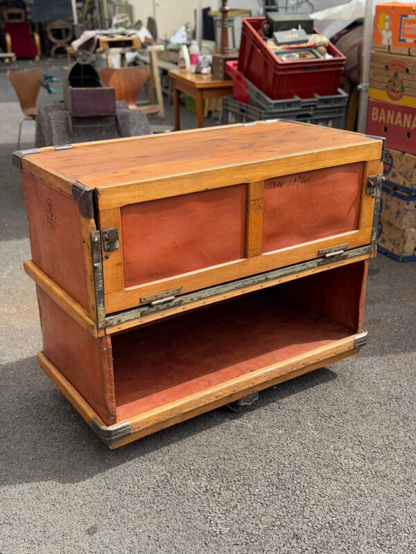 Caisse buffet bar / étagère – Mobilier industriel « Suroy »