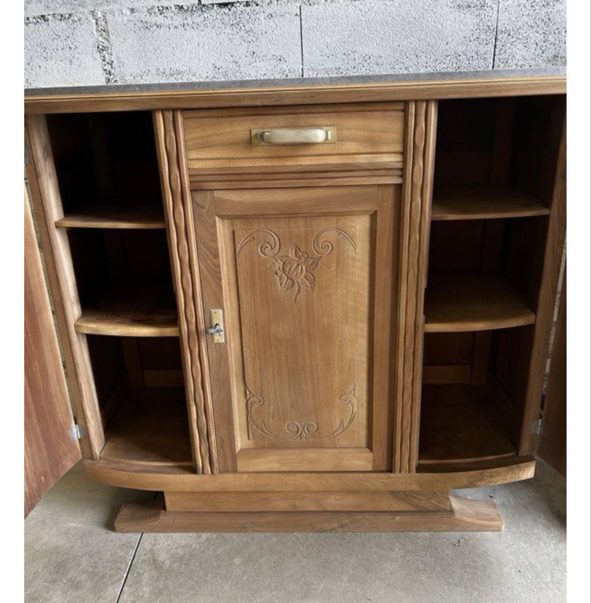 Buffet very art deco in raw walnut