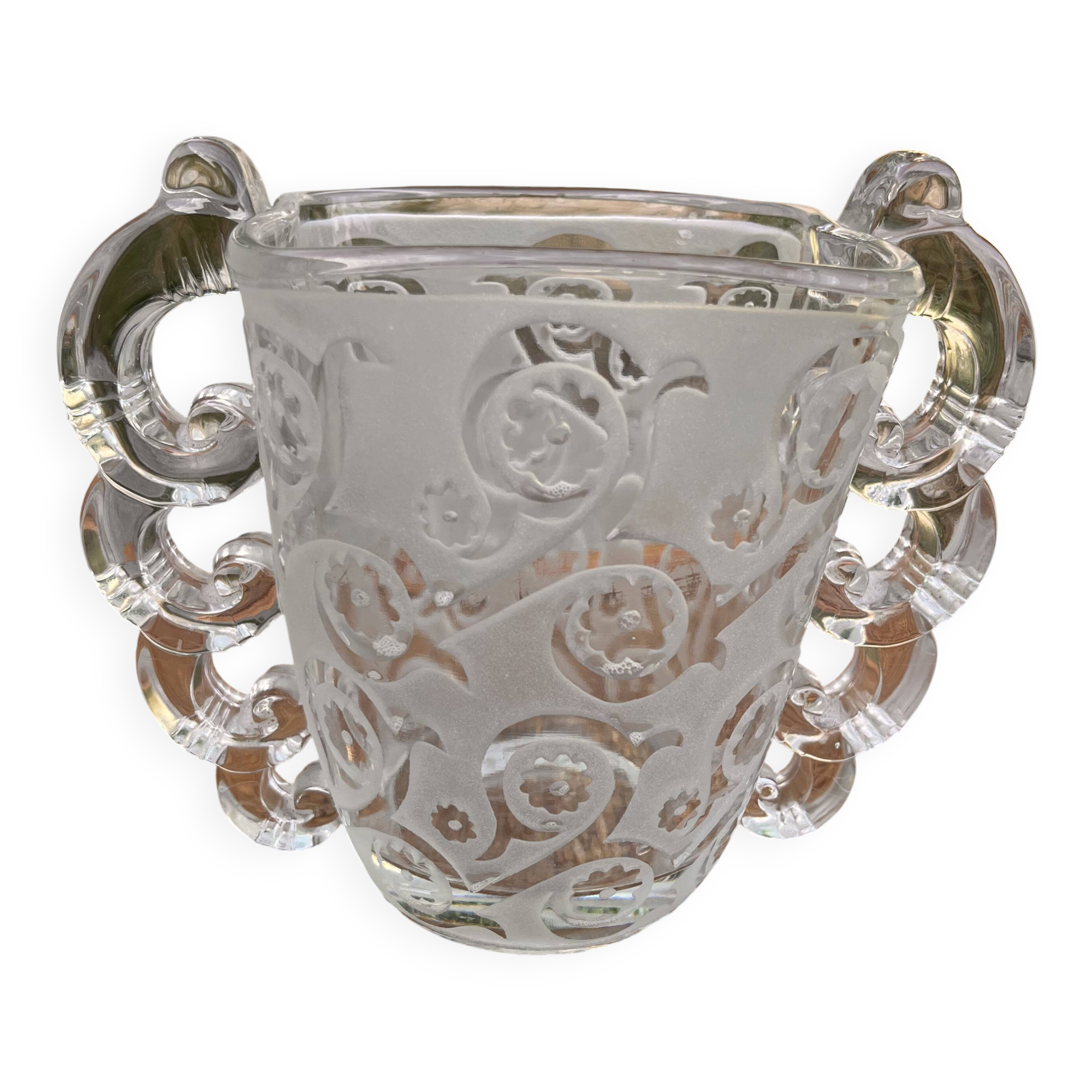 Art Deco frosted glass vase by Pierre D'avens for Daum around 1930.