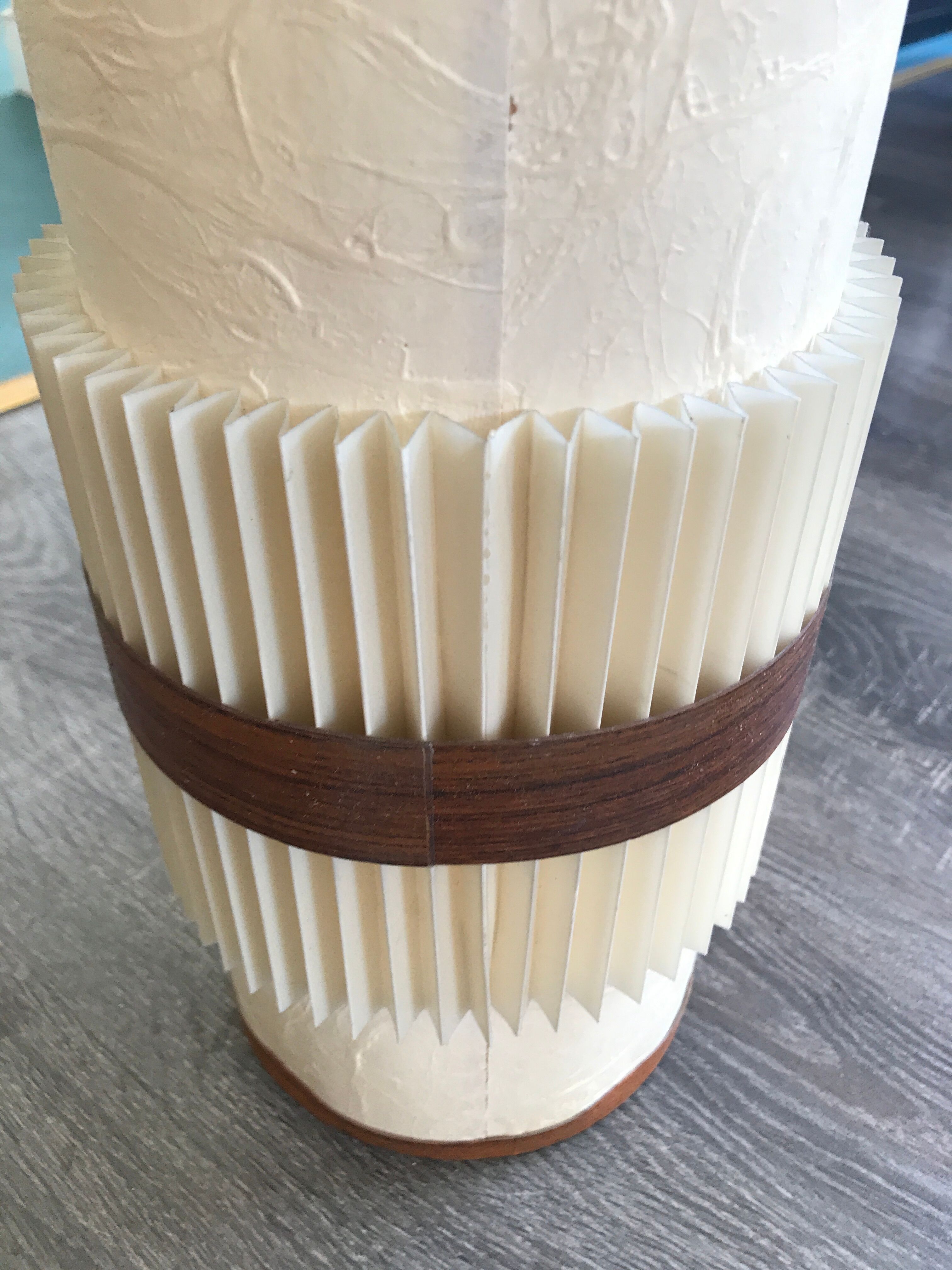 Pleated paper hanging lamp