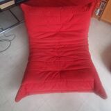 Ensemble TOGO de Ligne Roset-Alcentara Rouge-Canapé lit-Chauffeuse dangle-chauffeuse