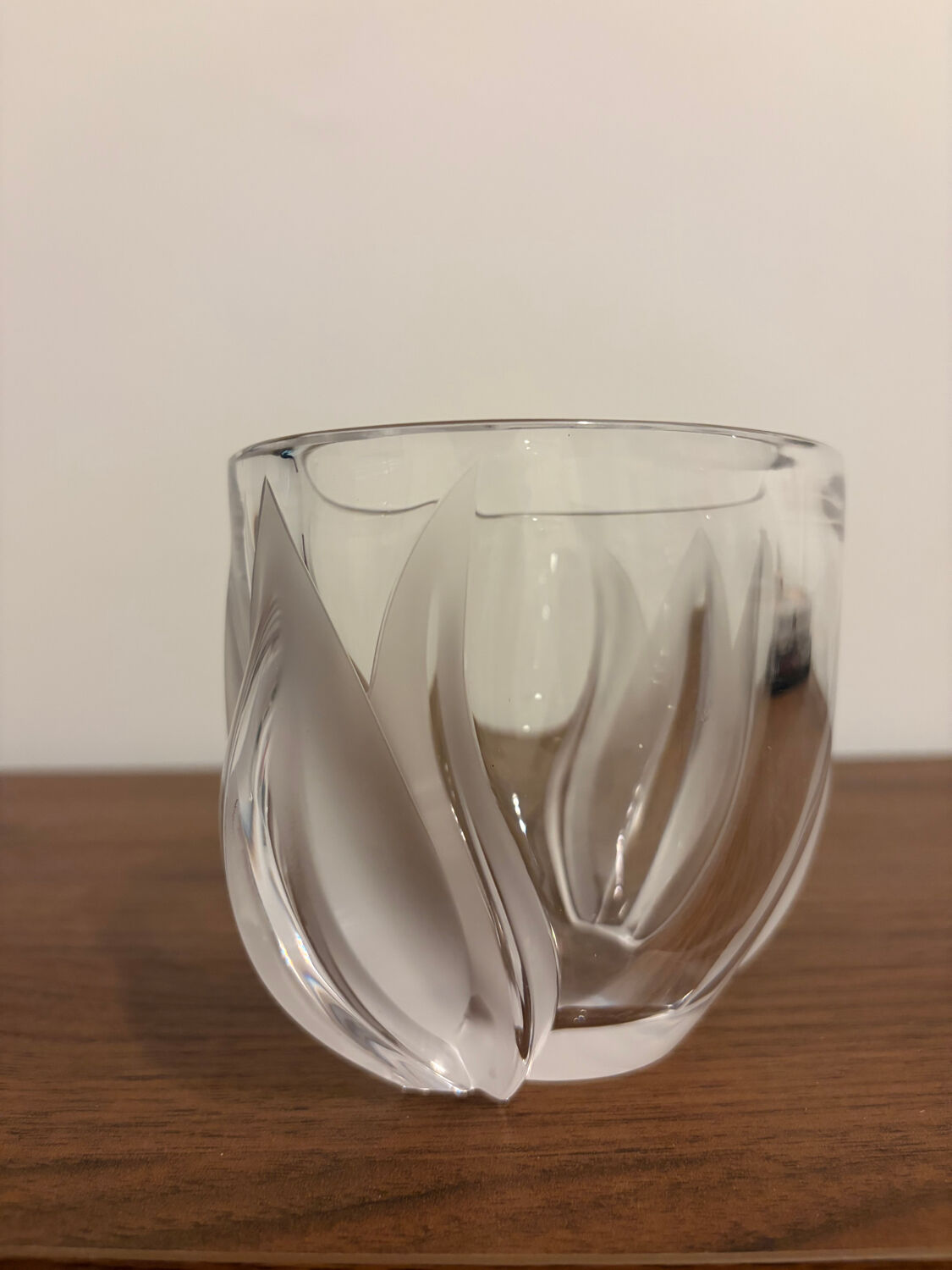 Lalique France vase with tulips in crystal