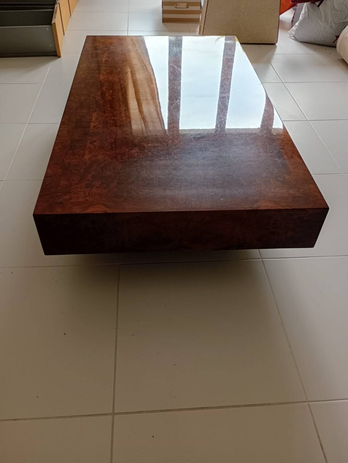 Table basse marqueterie bois de loupe 1970