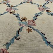 Tapis aux petits points  500x280 cm