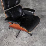 Fauteuil Lounge par Ray & Charles Eames pour Vitra, années 2000.