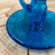 Bougeoir en verre soufflé bleu style Biot