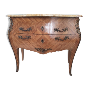 Commode style Louis XV