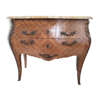 Commode style Louis XV