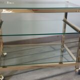 Service in metal and glass
