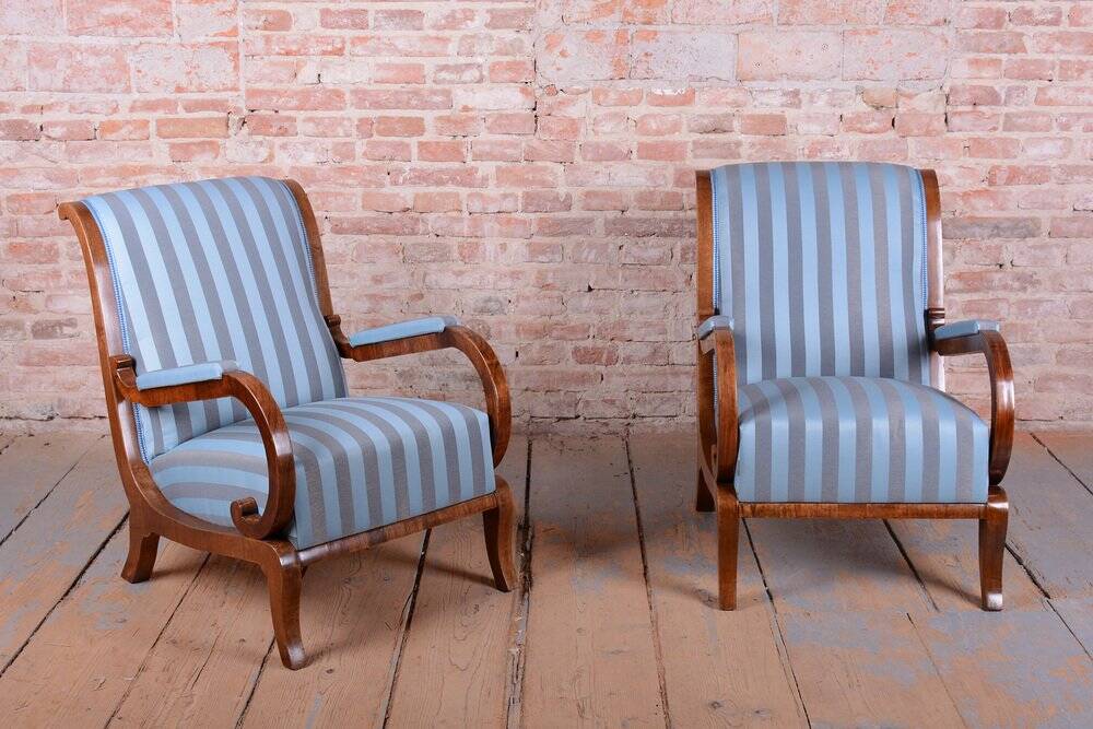 Biedermeier Armchairs in Oak, Spruce and Walnut, Austria, 1830s, Set of 2