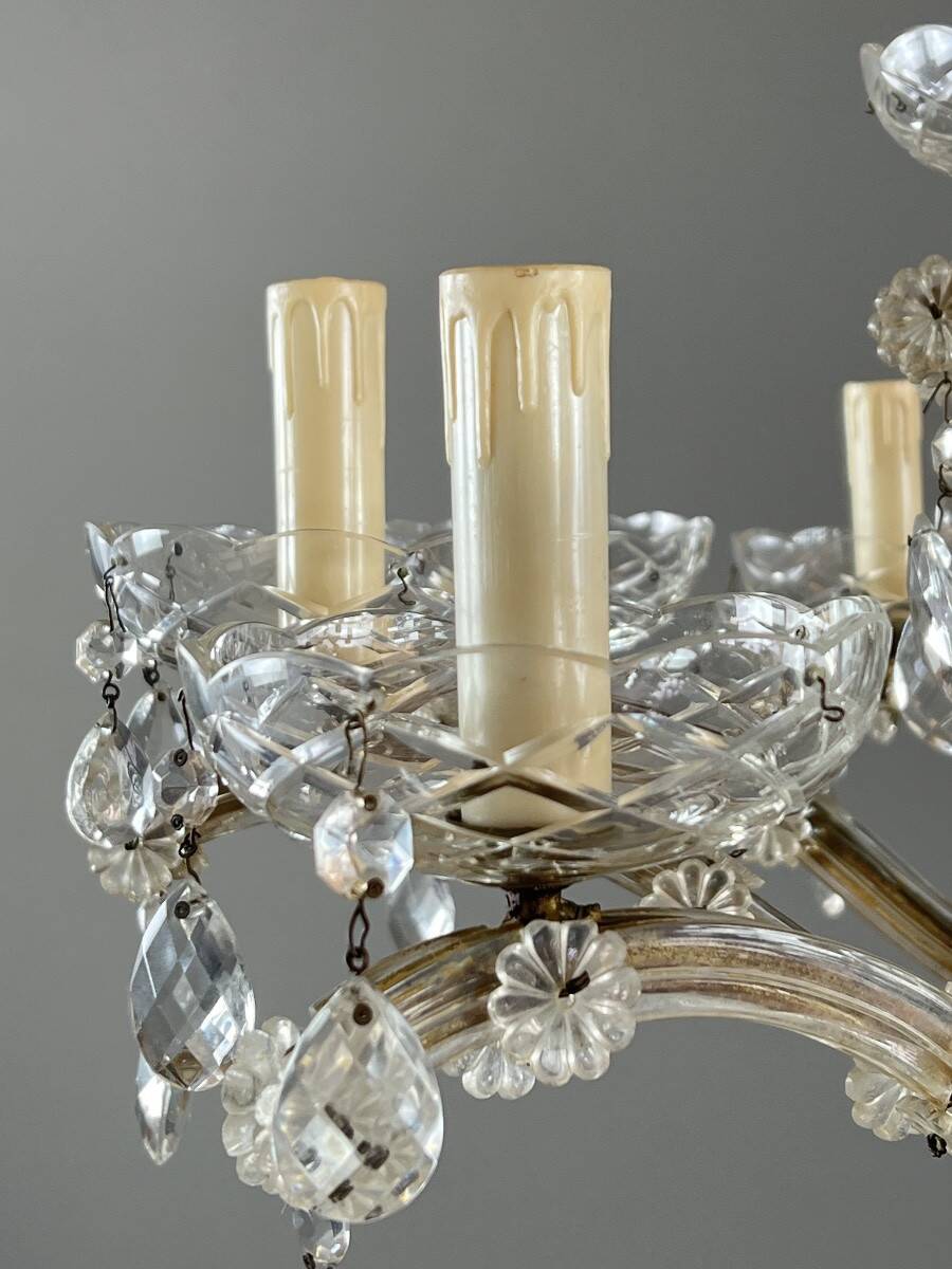 Large crystal chandelier with pendants, Louis XV style, 20th century.