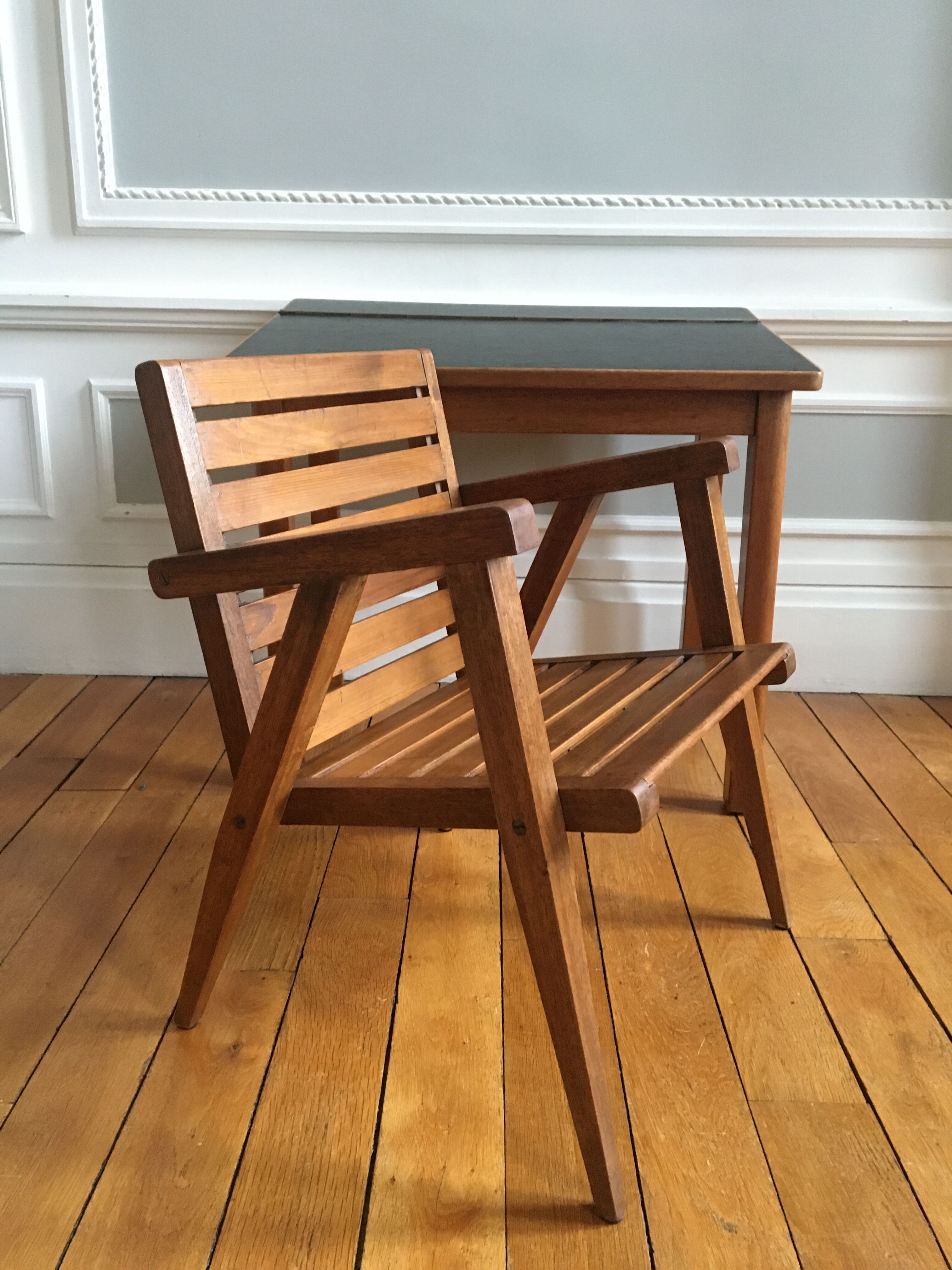 Set of folding desk and children's chair