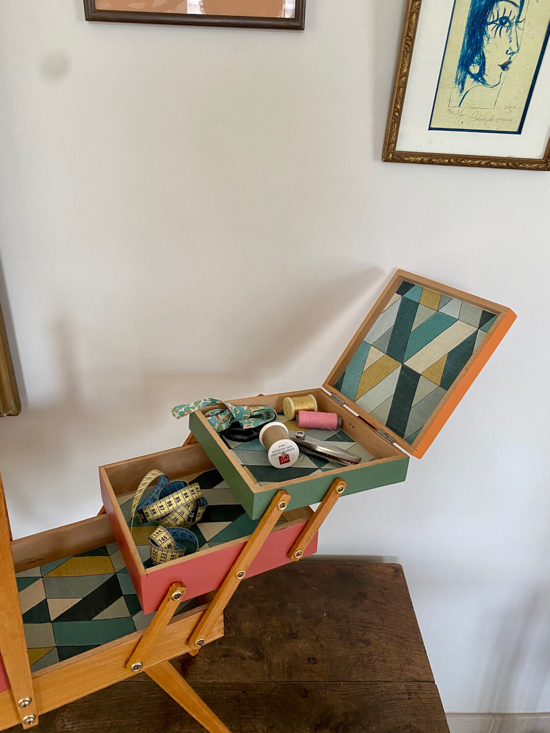 Vintage worker, sewing box feet compass