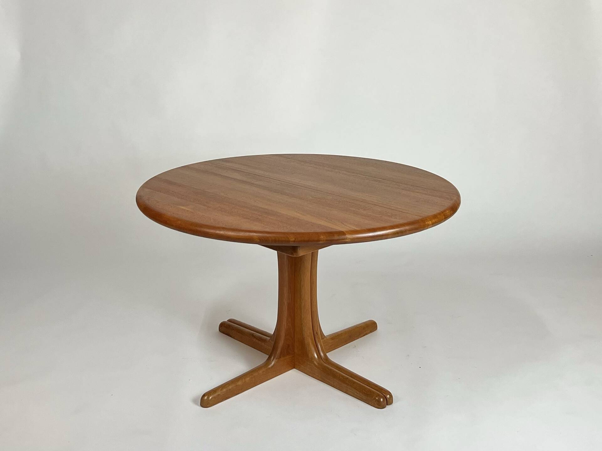 Vintage round teak dining table solid wood danish design 70s