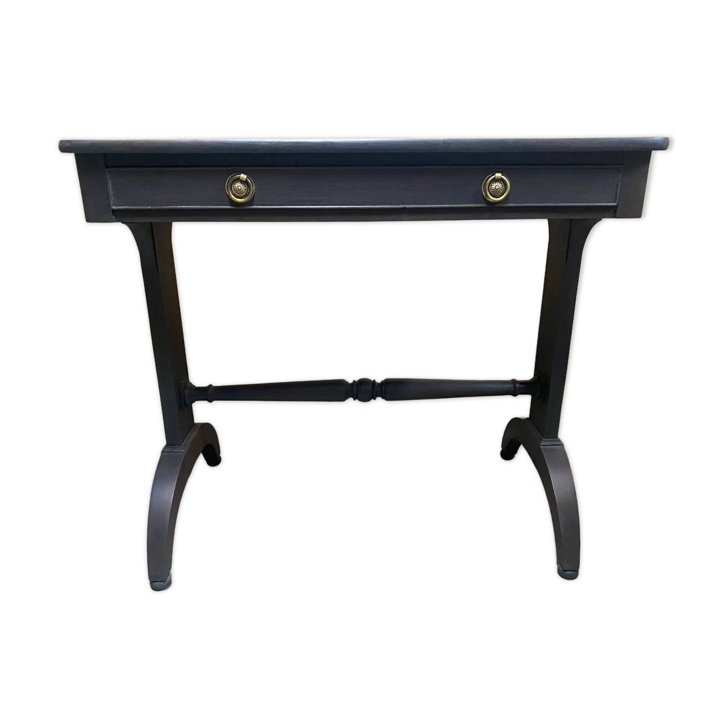 Writing table