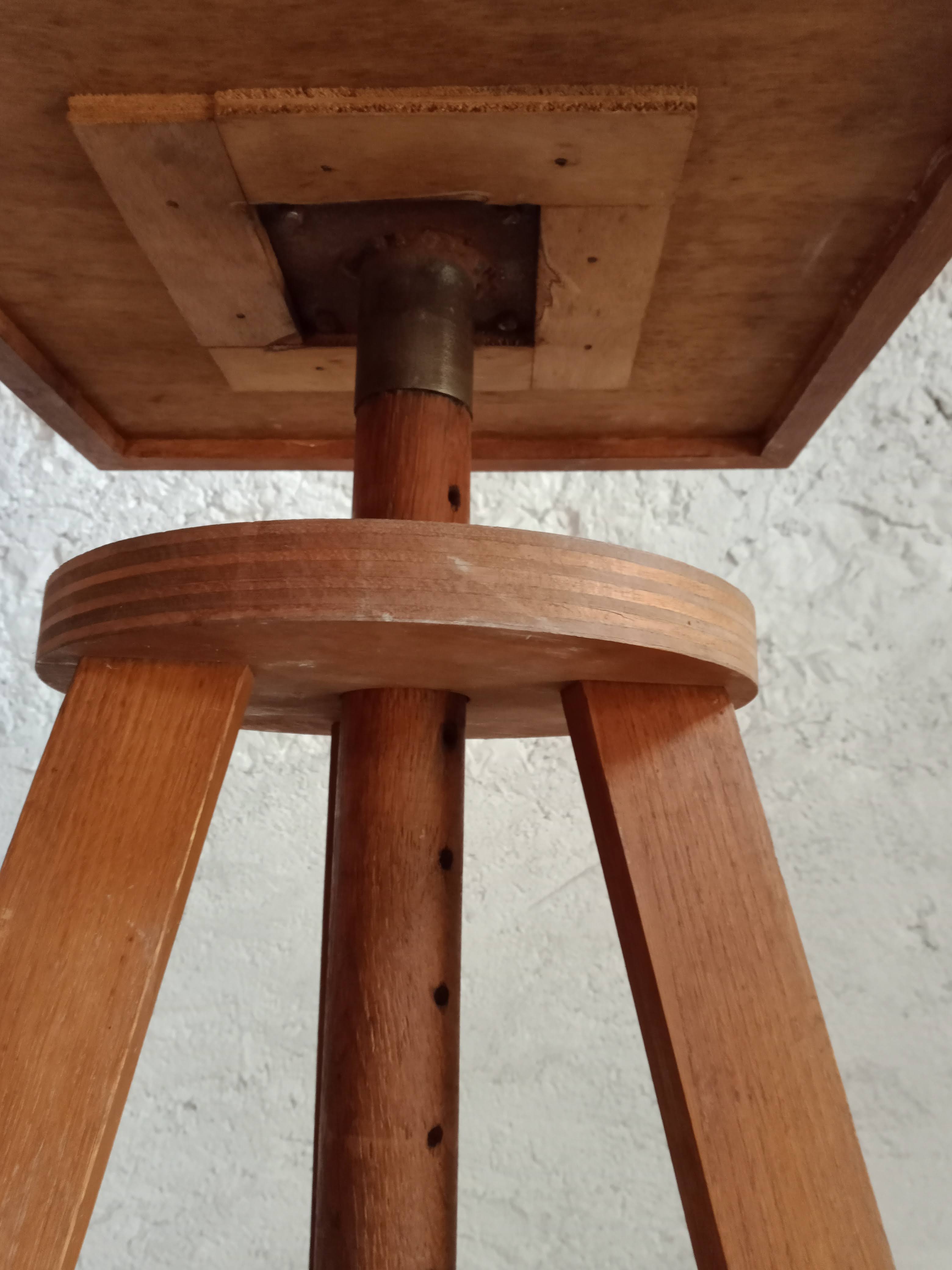 Oiled wood sculptor's harness