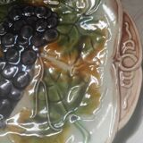 Assiette en barbotine