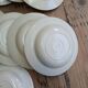 Lot de 12 assiettes creuses vintage motif bordeaux caramel