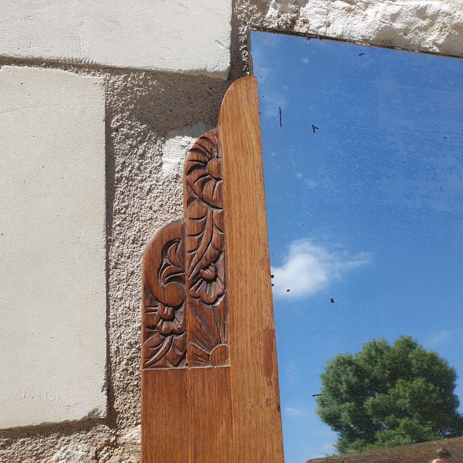 Art Deco mirror in carved wood