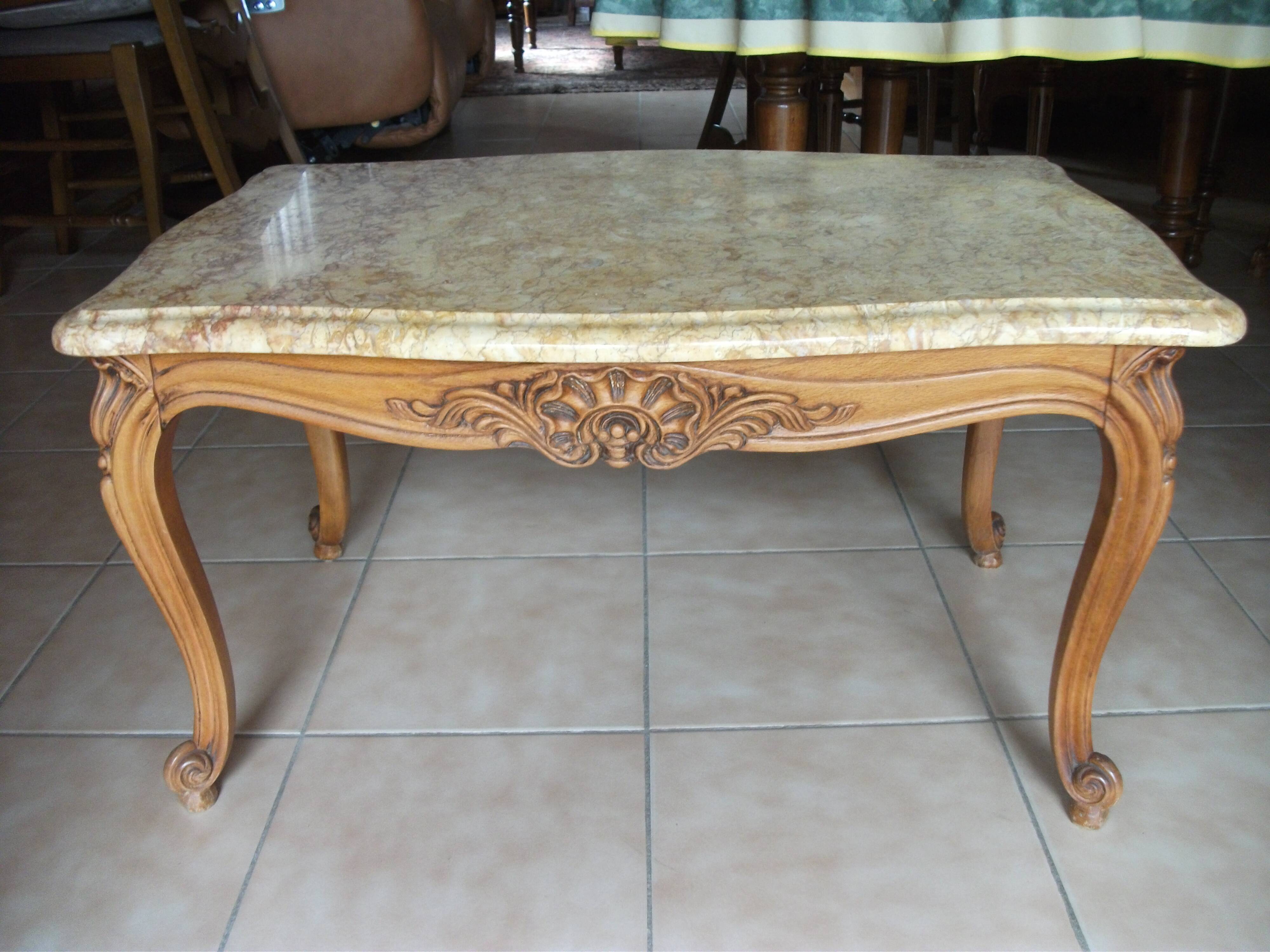 coffee table living room