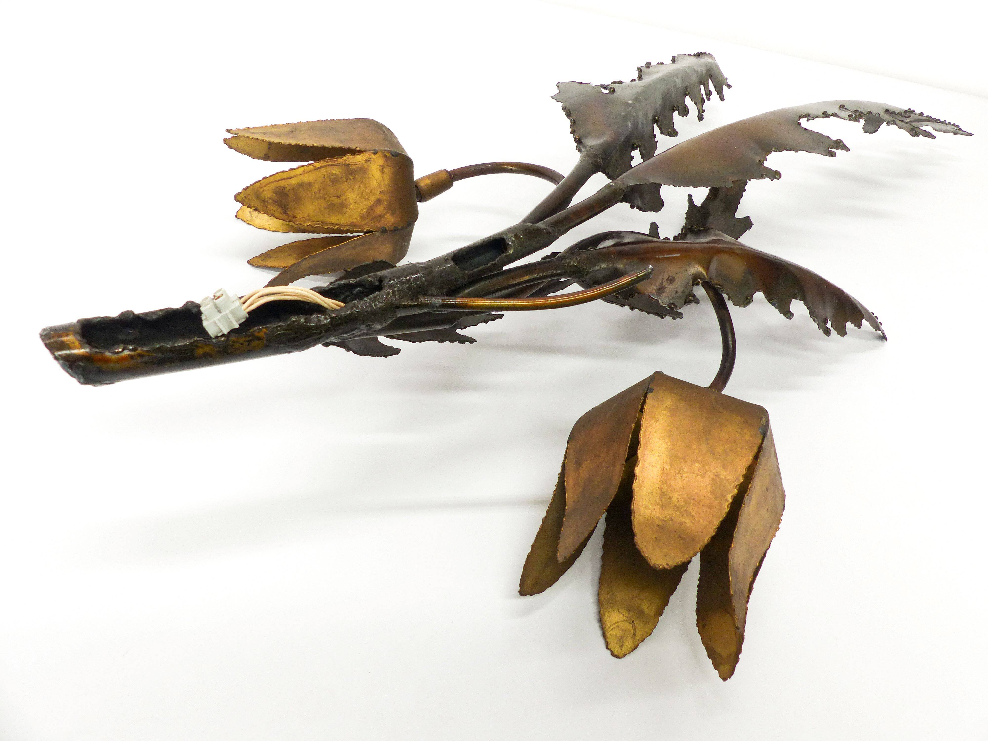 Floral brutalist wall lamp attributed to Maison Jansen 1970