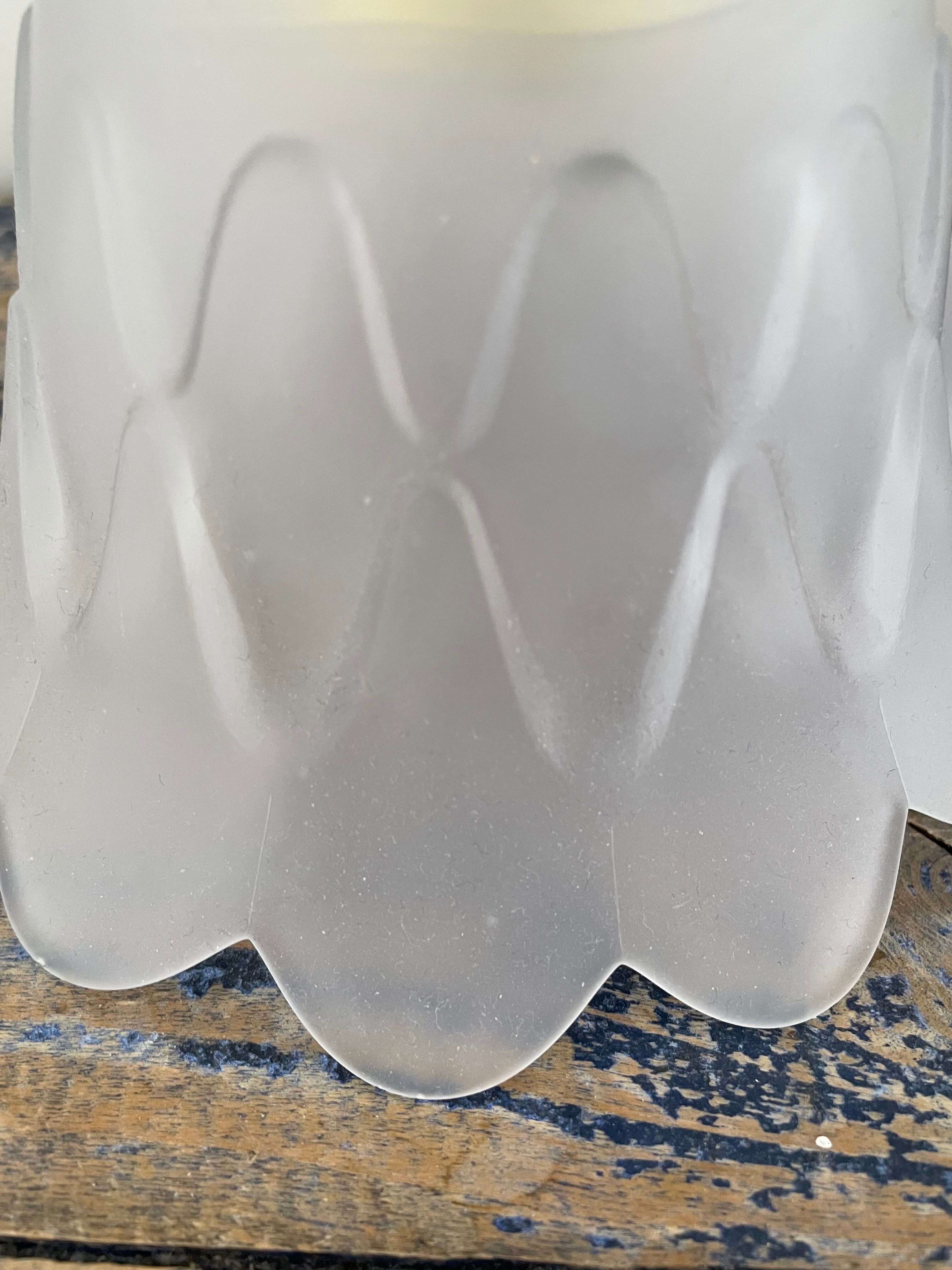 Pair of Art Deco wall lights in glass and ceramic