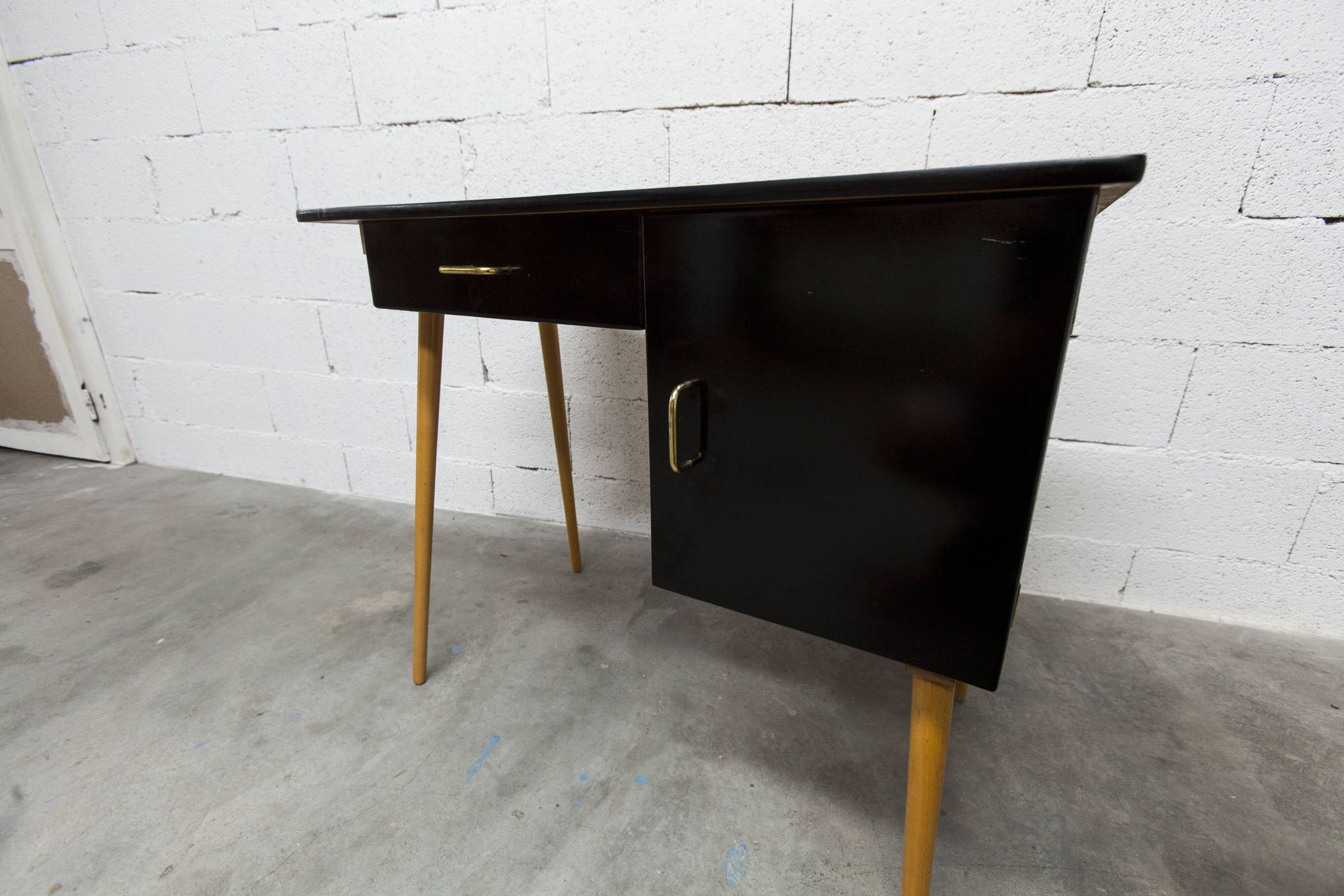 Baumann desk and chair, 1960s, Formica, wood and black, green seat
