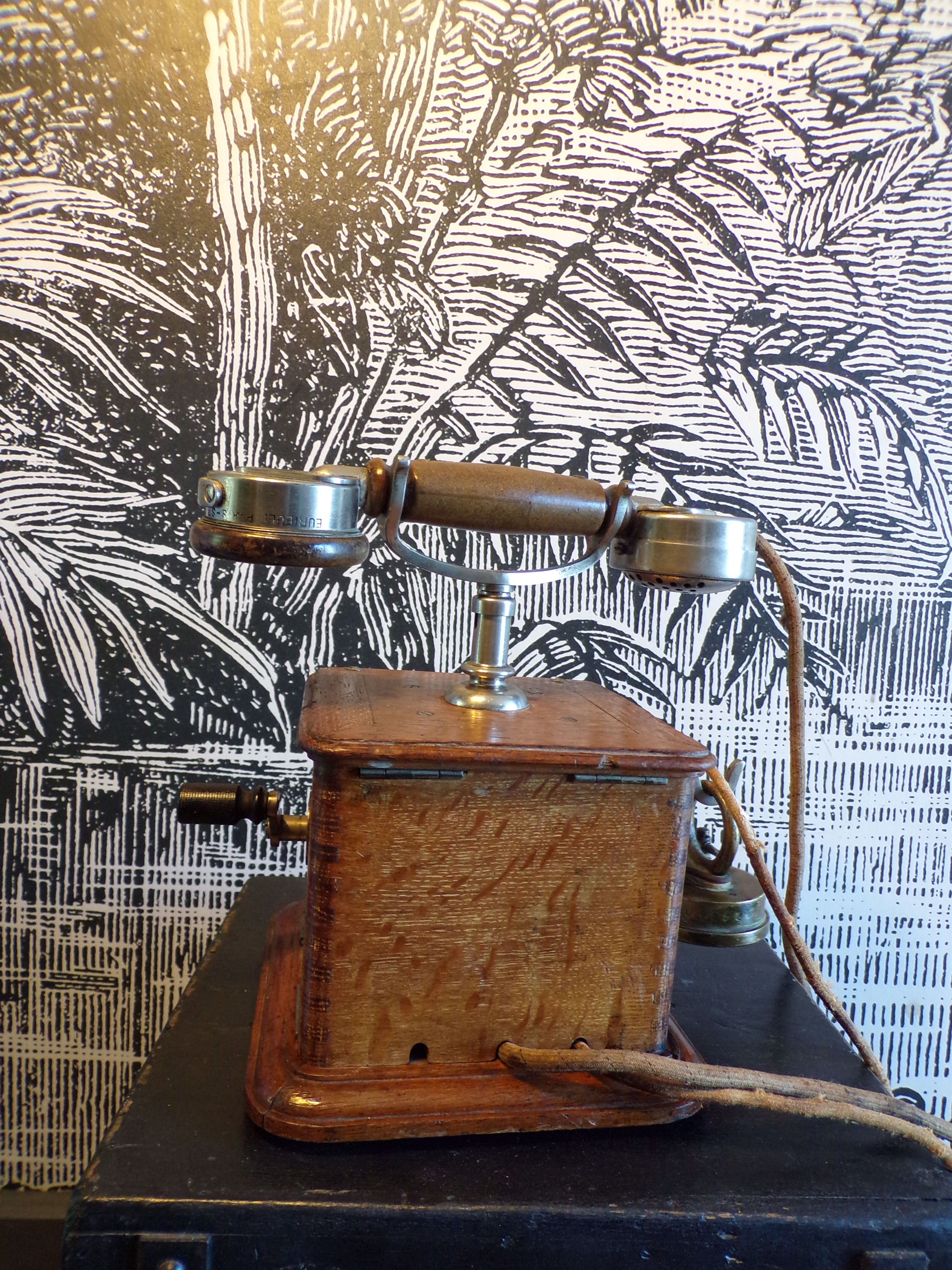 Old phone Marty 1910