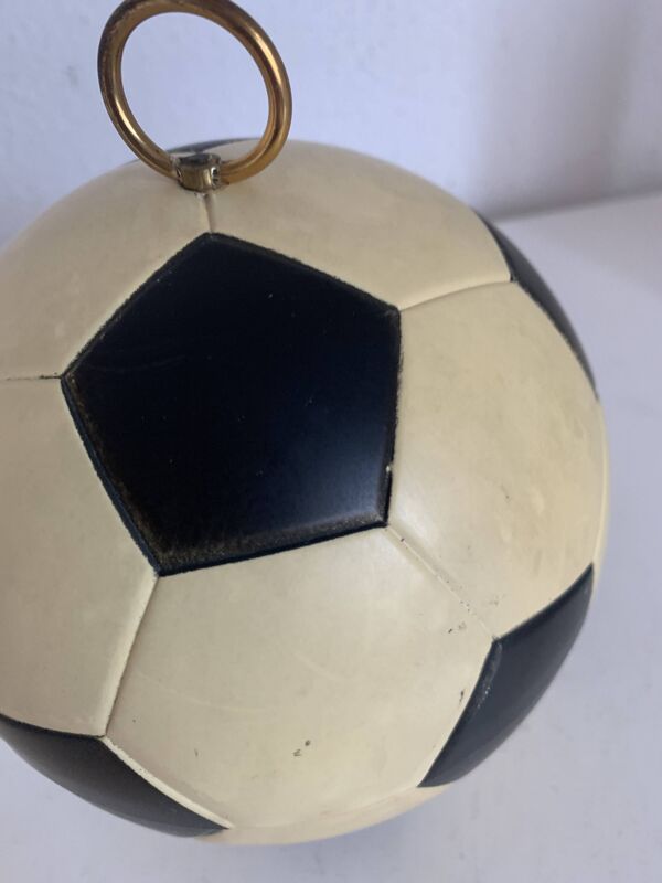 Porte-cigarettes ballon de football distributeur, 1960