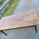 Limousin limousine farm table