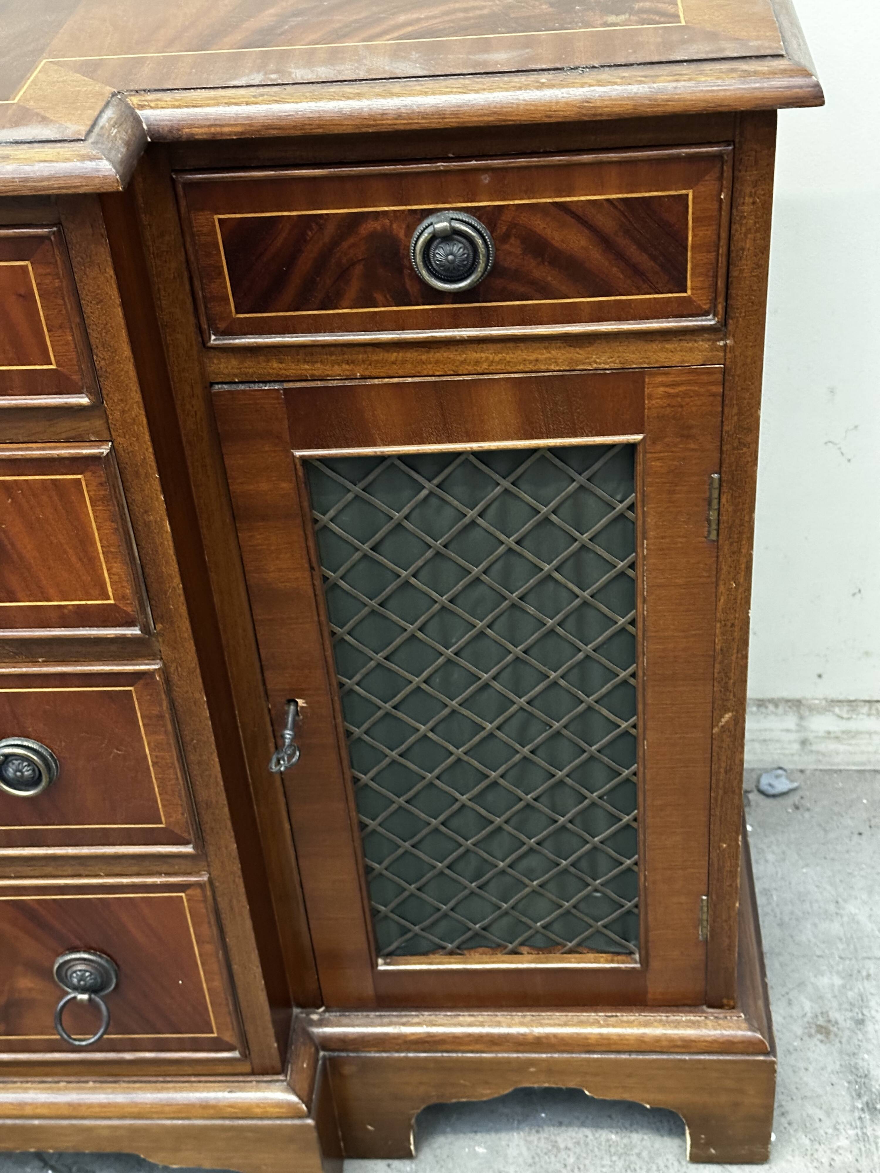 Buffet Anglais en acajou fin 19 e