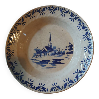 Assiette ancienne en porcelaine opaque de Gien