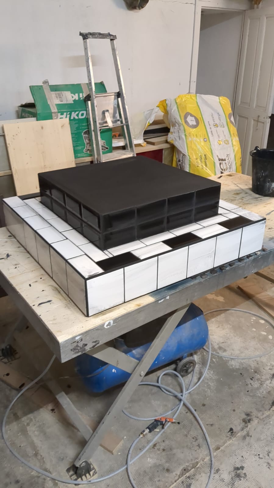 Coffee table tiles