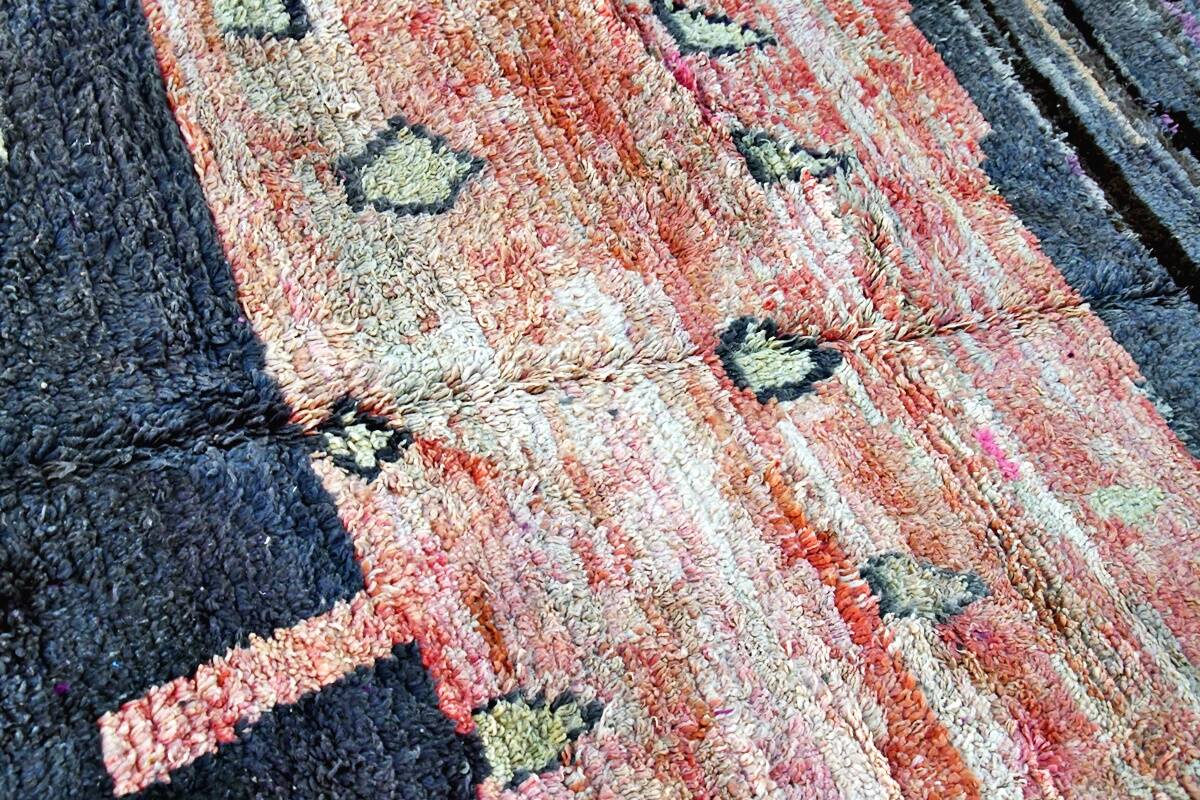 Moroccan Berber rug Boujaad 250 x 160 cm New