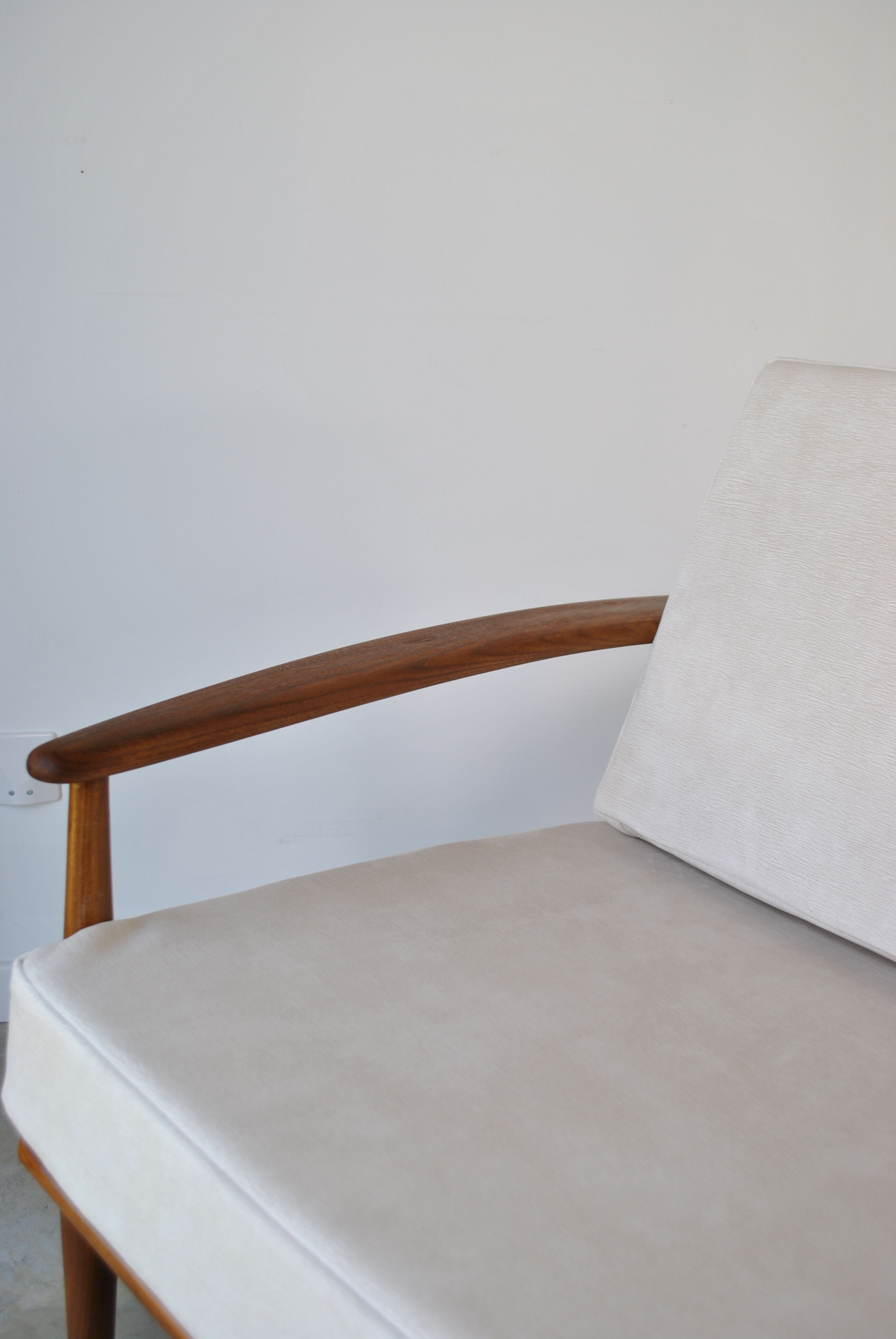 Danish scandinavian sofa distributed to Roche Bobois 1960