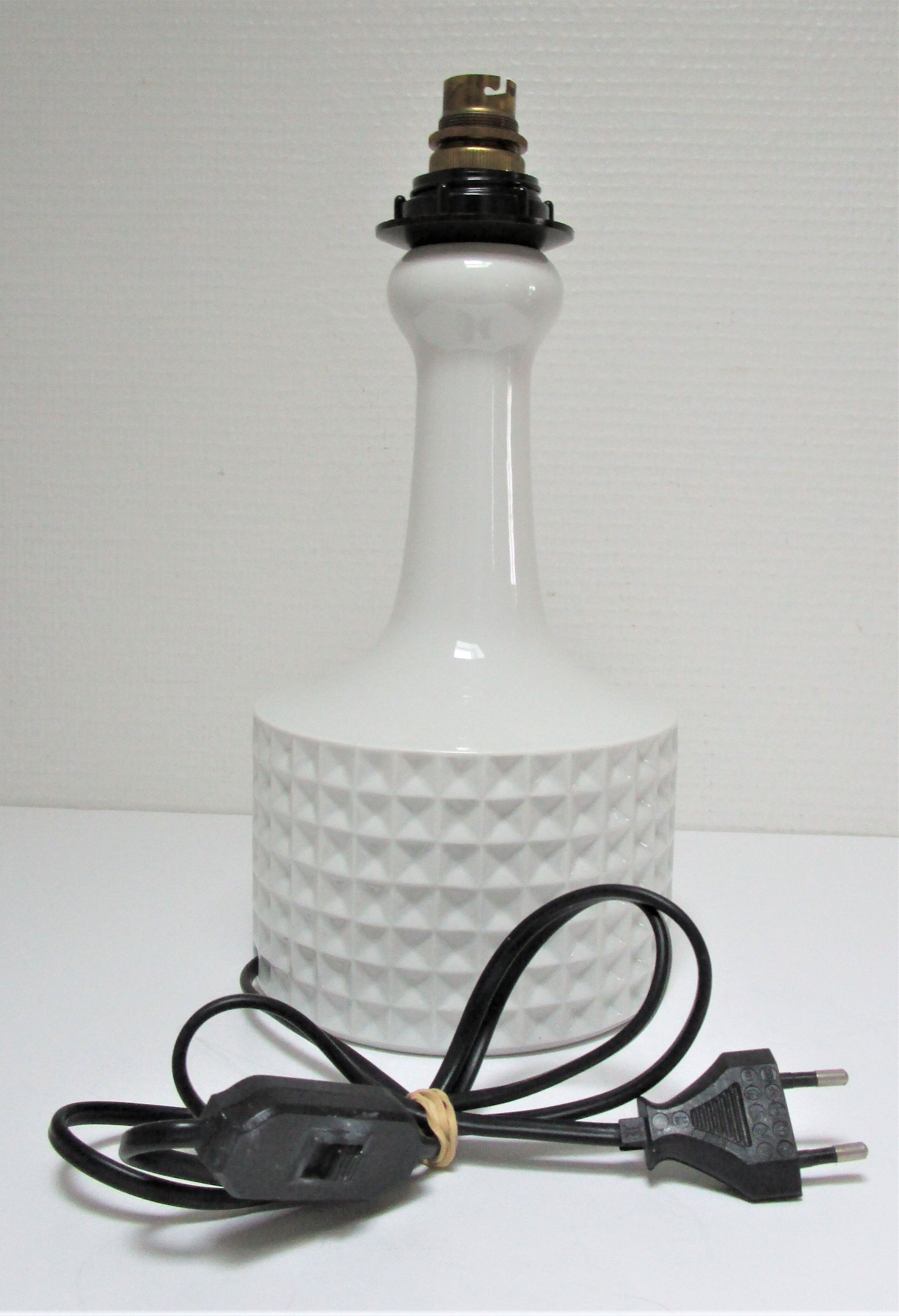 White porcelain lamp foot design geometric decoration 70s
