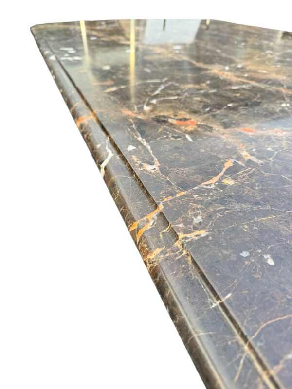 Exceptionnelle table en marbre – Design italien, années 1970