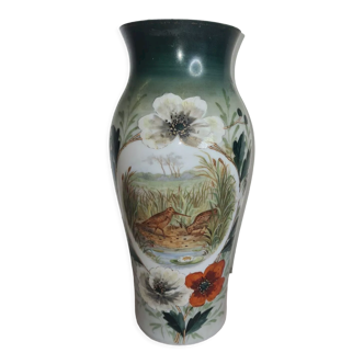 Vase en opaline avec des bécasses