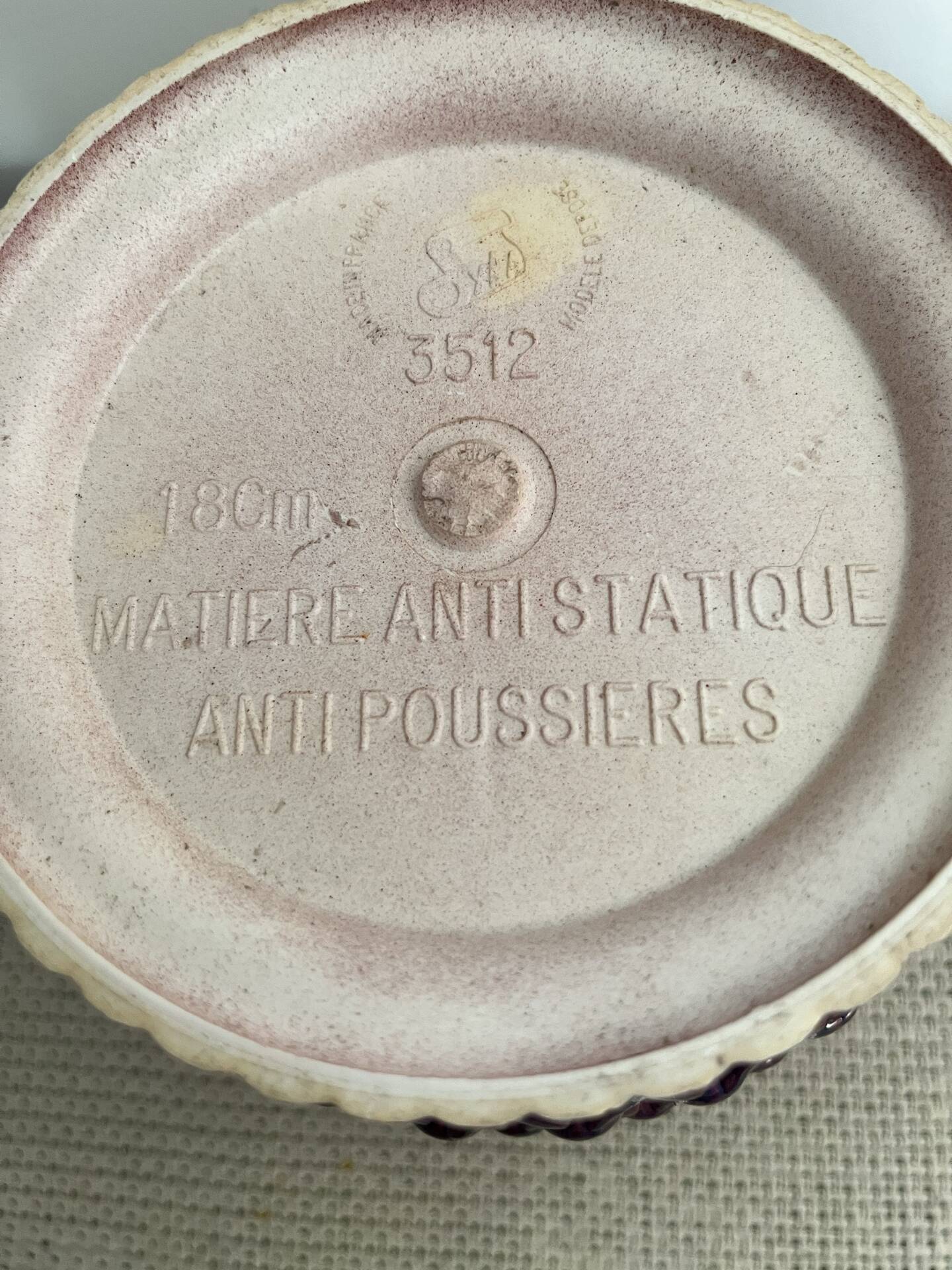 Cache pot en plastique