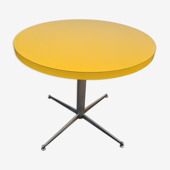 Round table formica yellow 1970