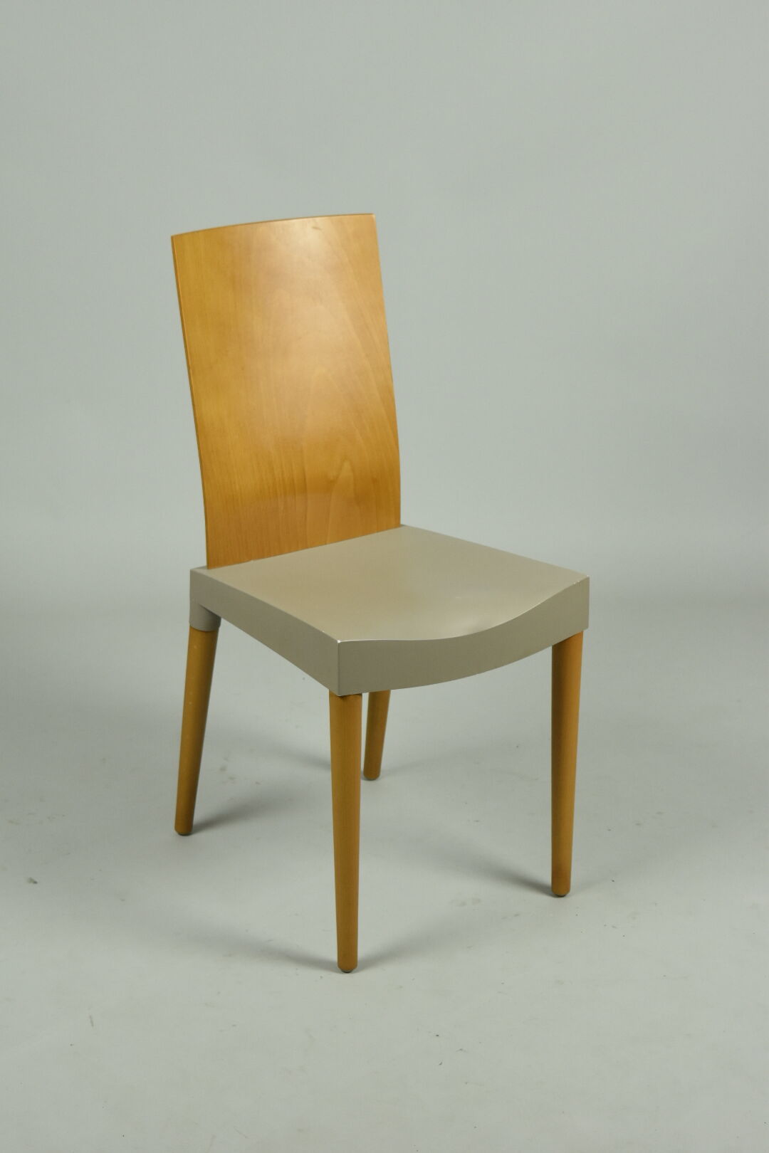 4 miss trip kartell chairs by philippe starck