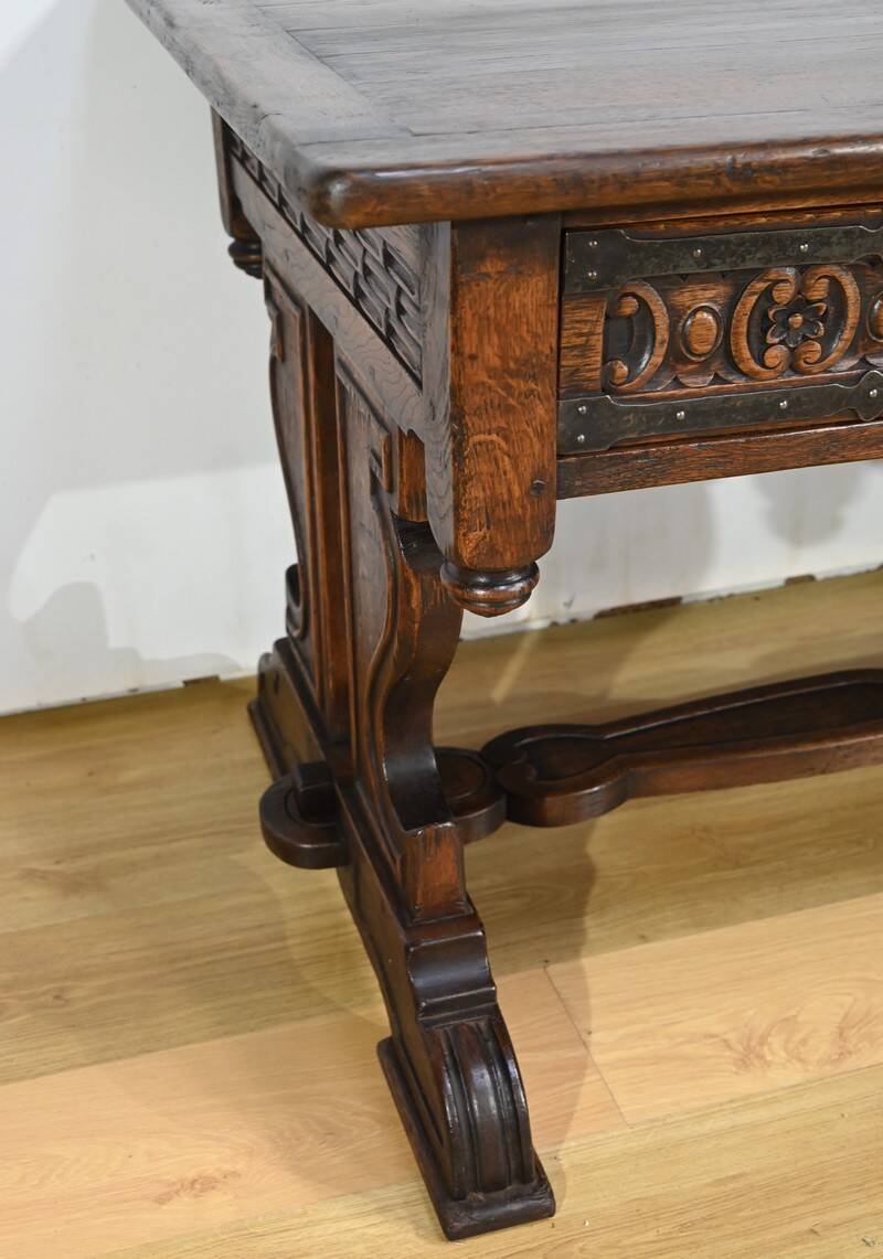 Oak Desk Table, Neo-Gothic style – Early 20th century