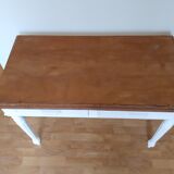 Desk/writing table