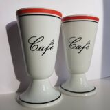 Service de 2 tasses à café sur pied en porcelaine de Limoges mazagrans, atelier du tabalou