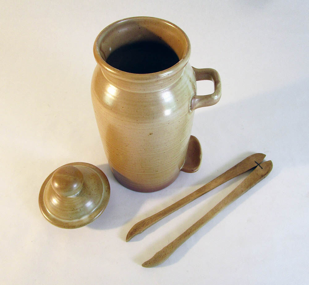 Sandstone pickle pot