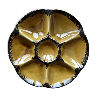 8 Gien oyster plates