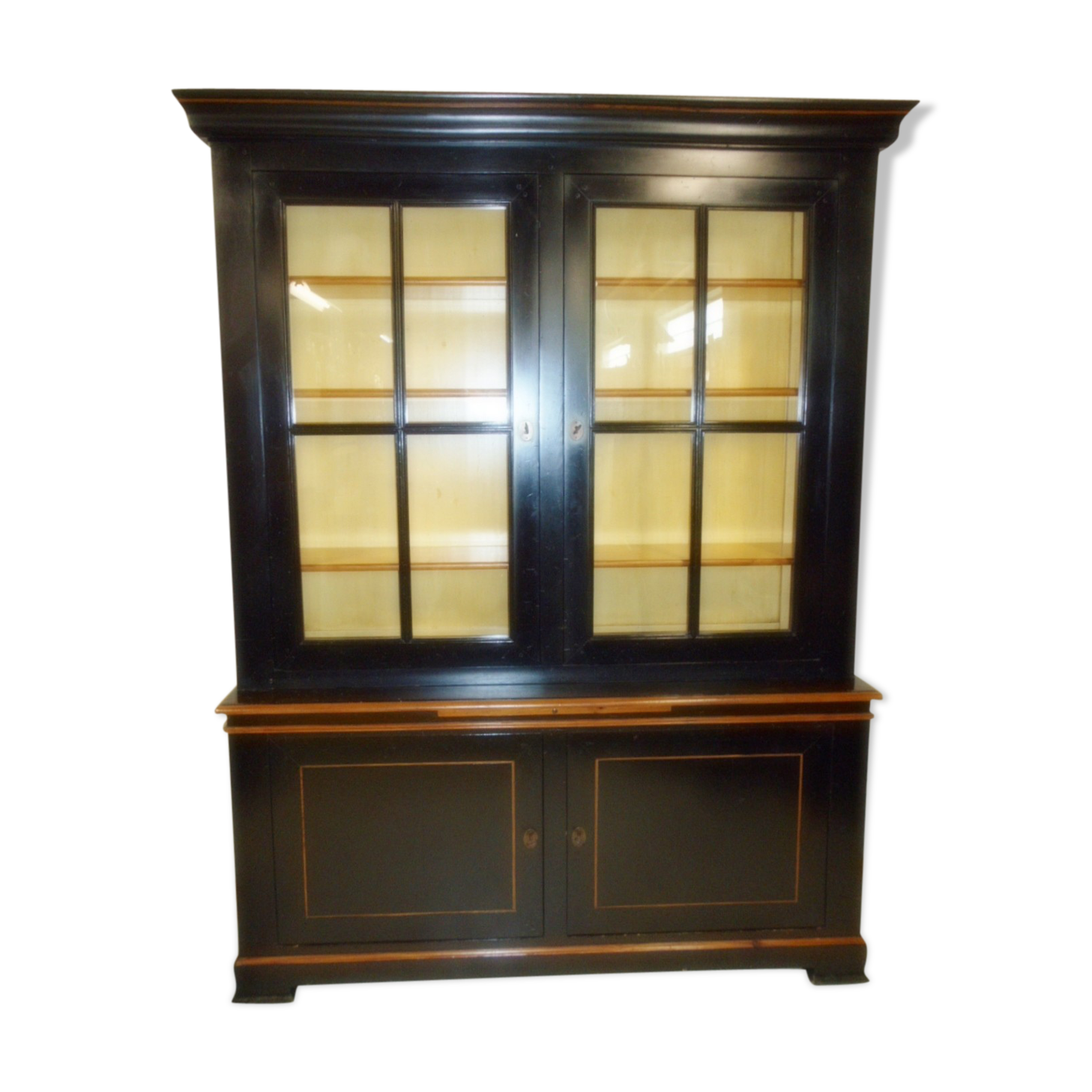 Roche Bobois showcase library